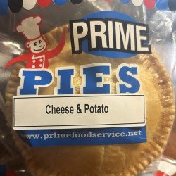 cheese & potato pie - 1 奶酪和土豆派：美味的素食享受！尽情享受我们美味的 cheese & potato pie，完美的素食美味！奶油奶酪和丰盛的土豆烘焙至金黄色的完美状态。品尝这份舒适！